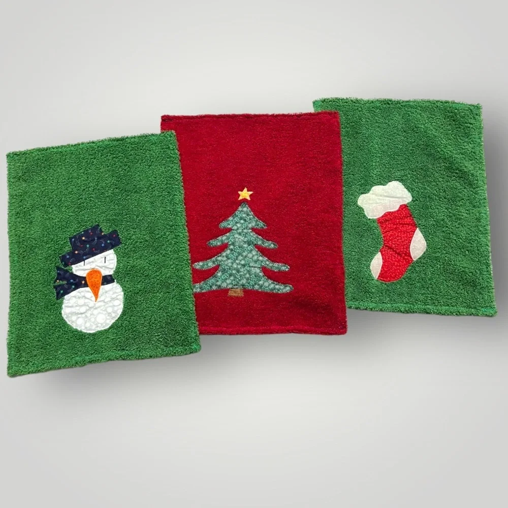 Lot/3 𝑯𝒂𝒏𝒅𝒎𝒂𝒅𝒆 Holiday Christmas Hand Towels 🎁